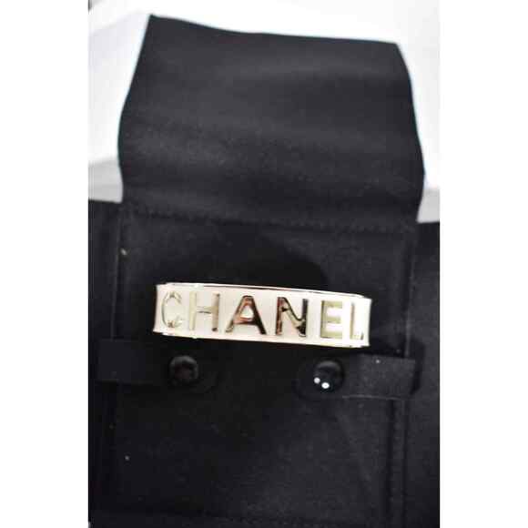 Chanel 22S Gold White Enamel Metal Interlocking CC Logo Arm Cuff Bracelet Small - Picture 6 of 12
